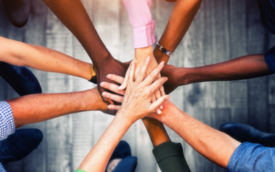 Deep Talk Club auf Clubhouse: „The secret to Living is Giving“ – Tony Robbins